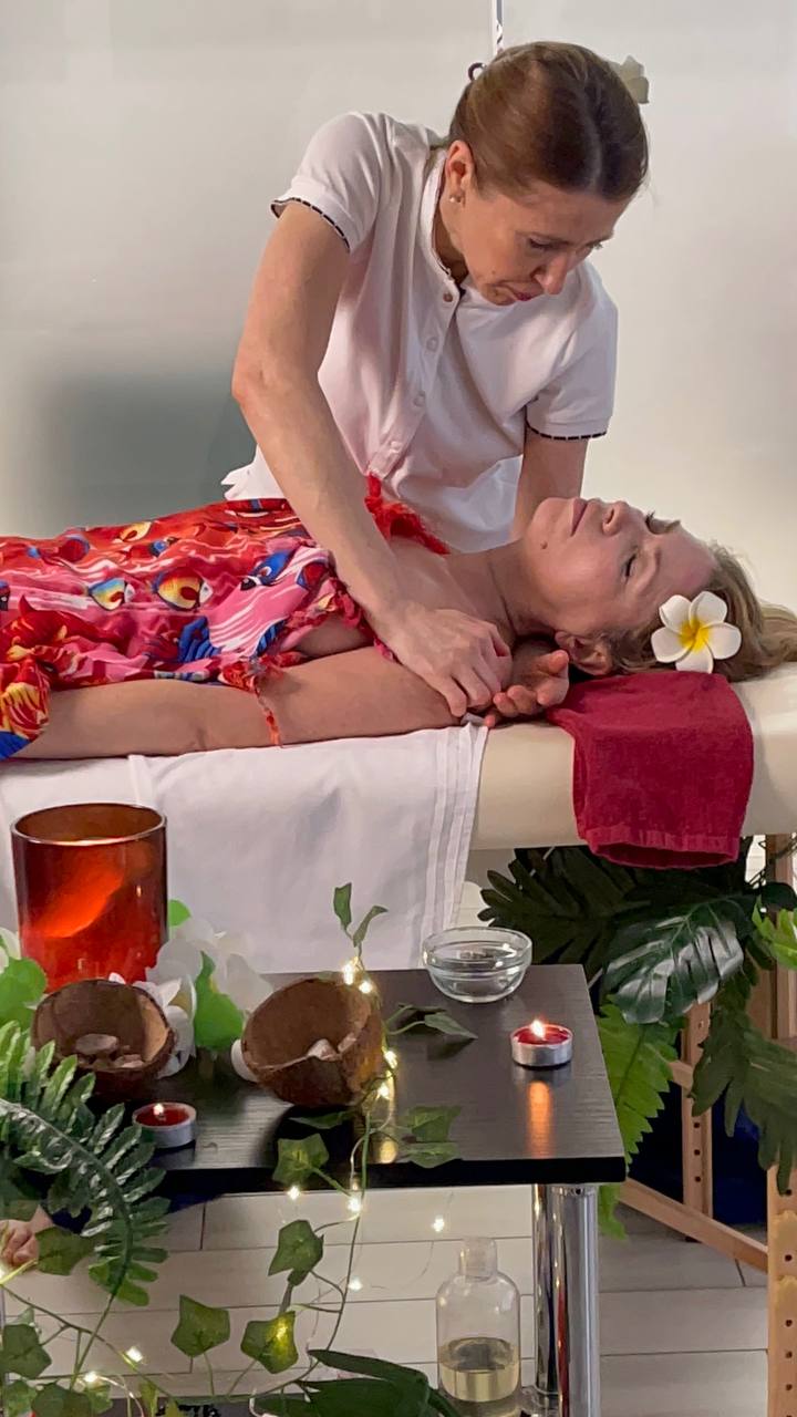 Hawaiian massage Lomi Lomi